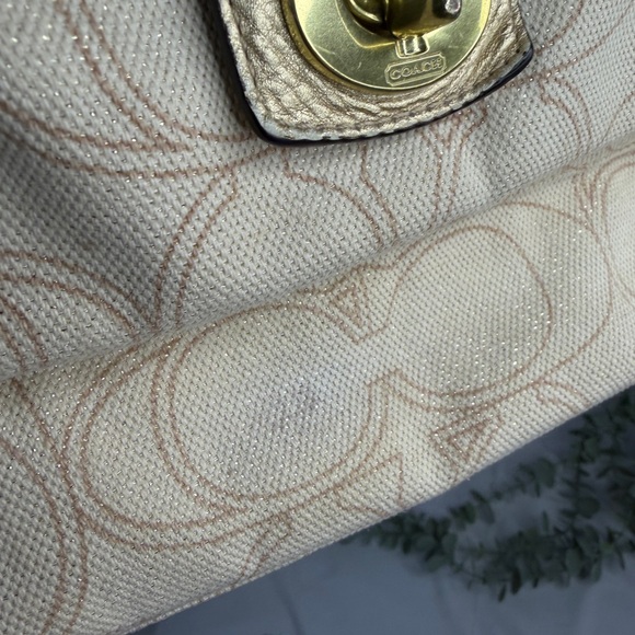 COACH PENELOPE LINEN SIGNATURE TOTE - Picture 13 of 14